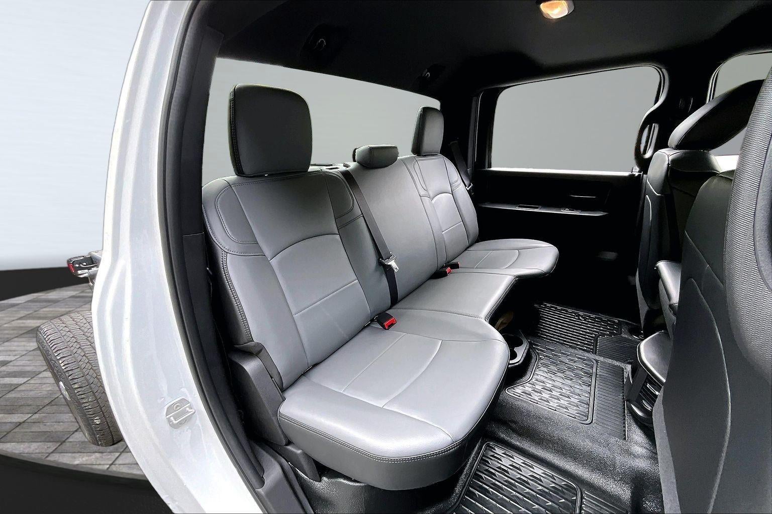 2026 RAM 3500 Crew Cab 60" CA Tradesman