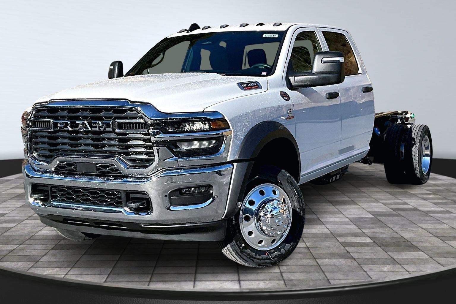 2026 RAM 5500 Crew Cab 84" CA Tradesman