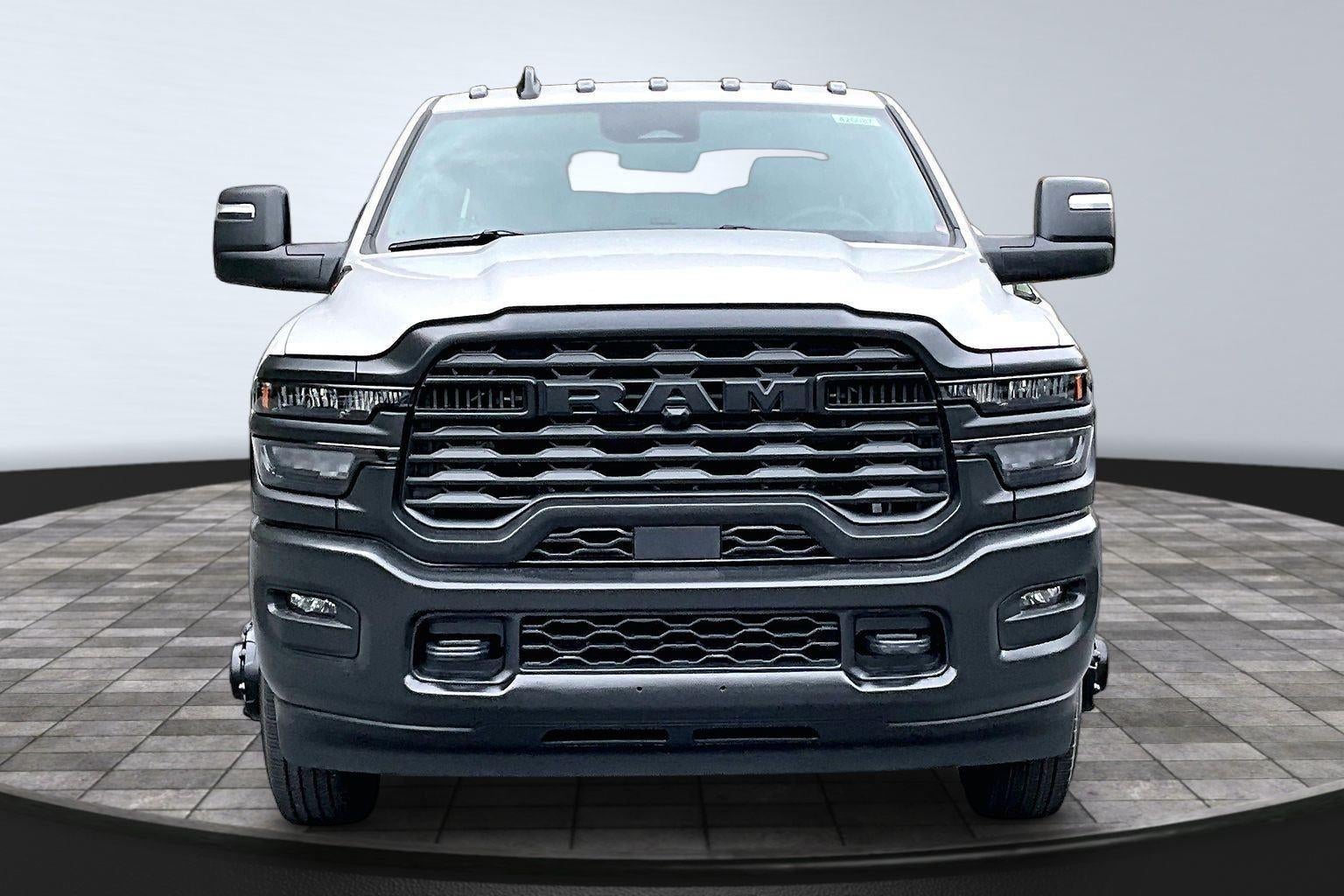 2026 RAM 3500 Crew Cab 60" CA Tradesman
