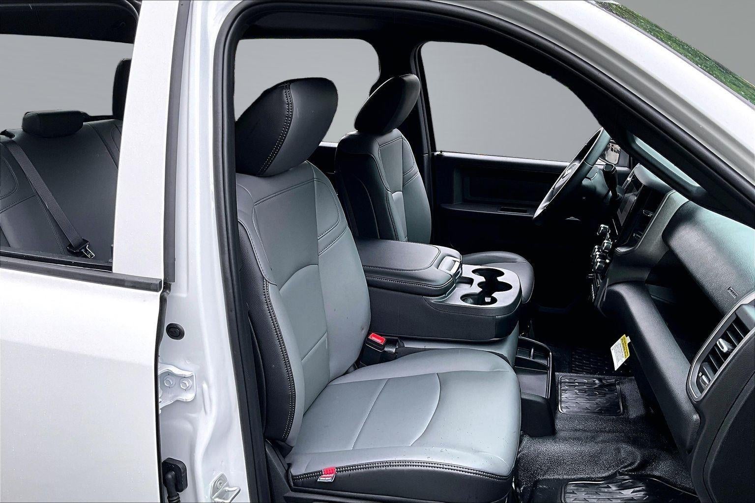 2026 RAM 3500 Crew Cab 60" CA Tradesman