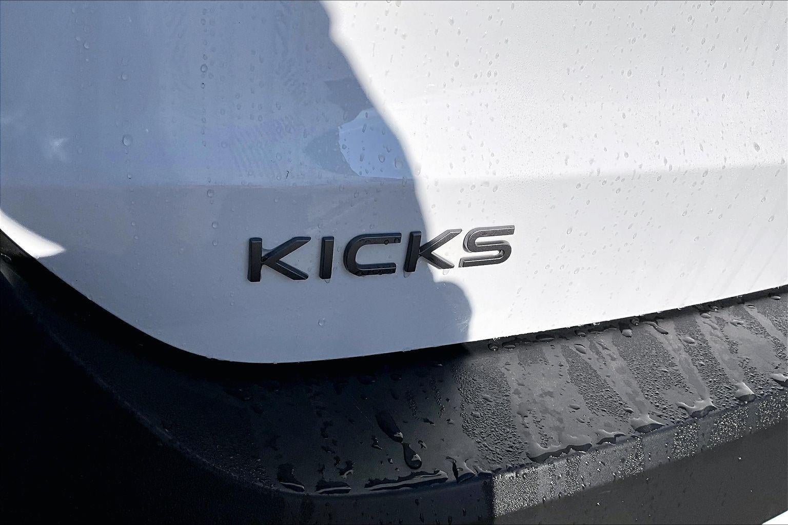 2025 Nissan Kicks SV