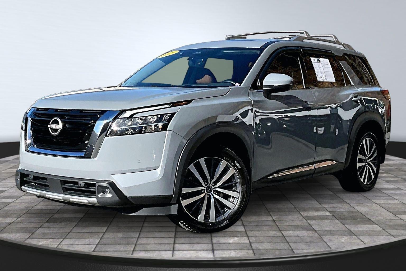 2022 Nissan Pathfinder Platinum