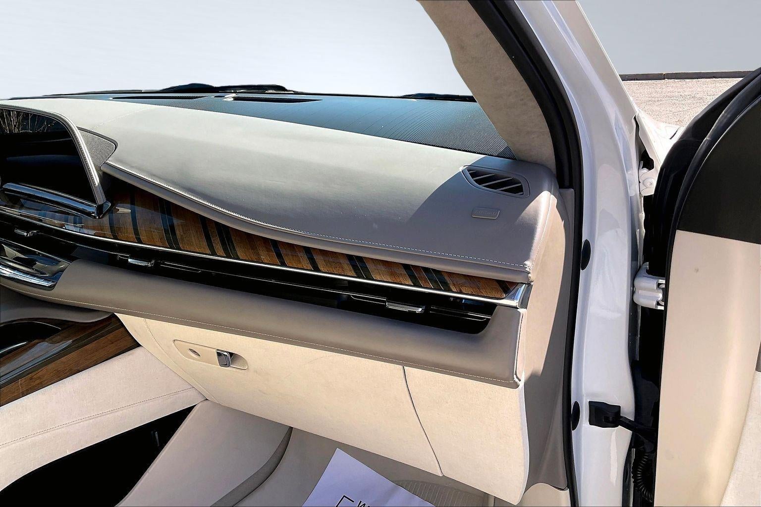 2022 Cadillac Escalade Premium Luxury Platinum