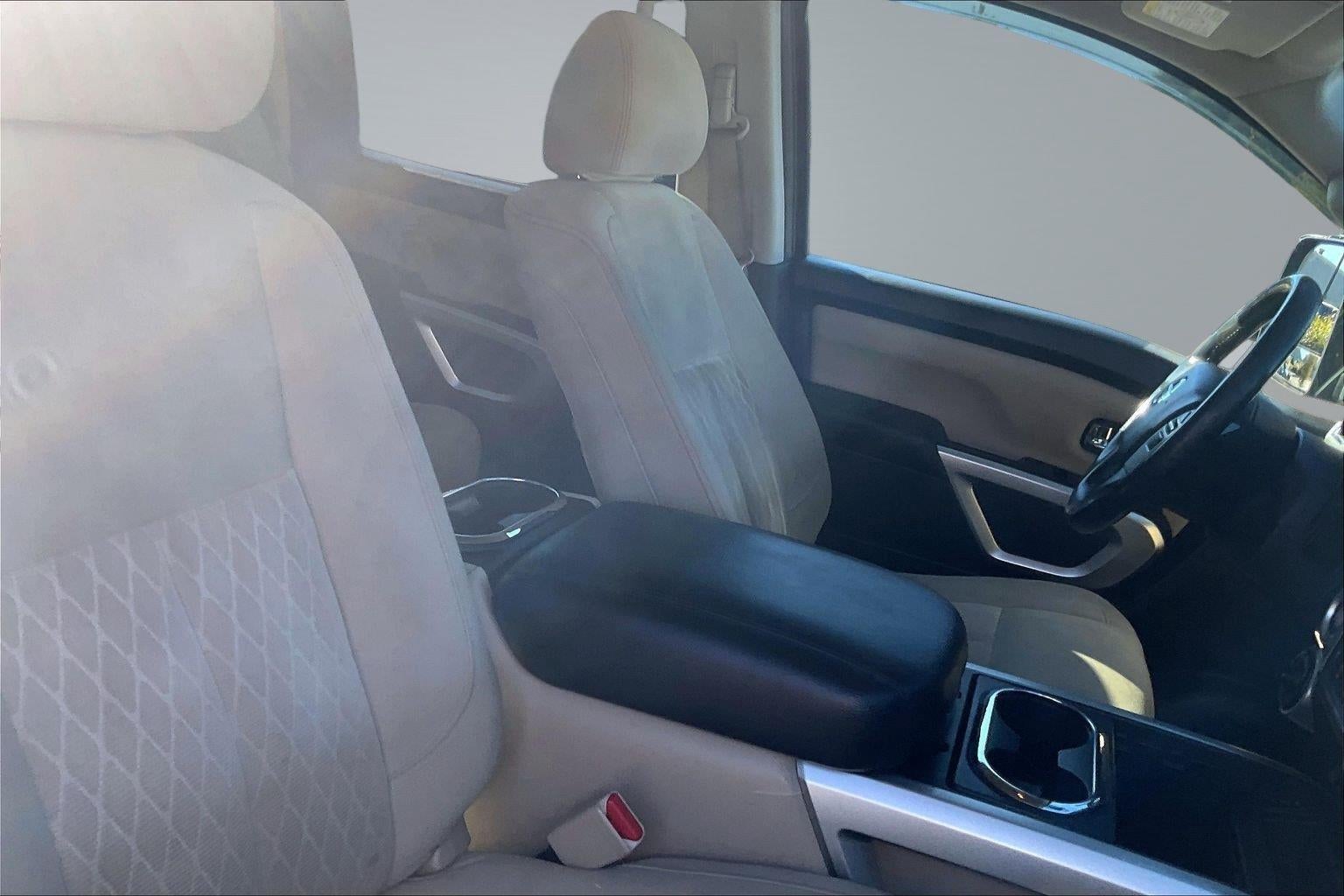 2017 Nissan Titan XD SV