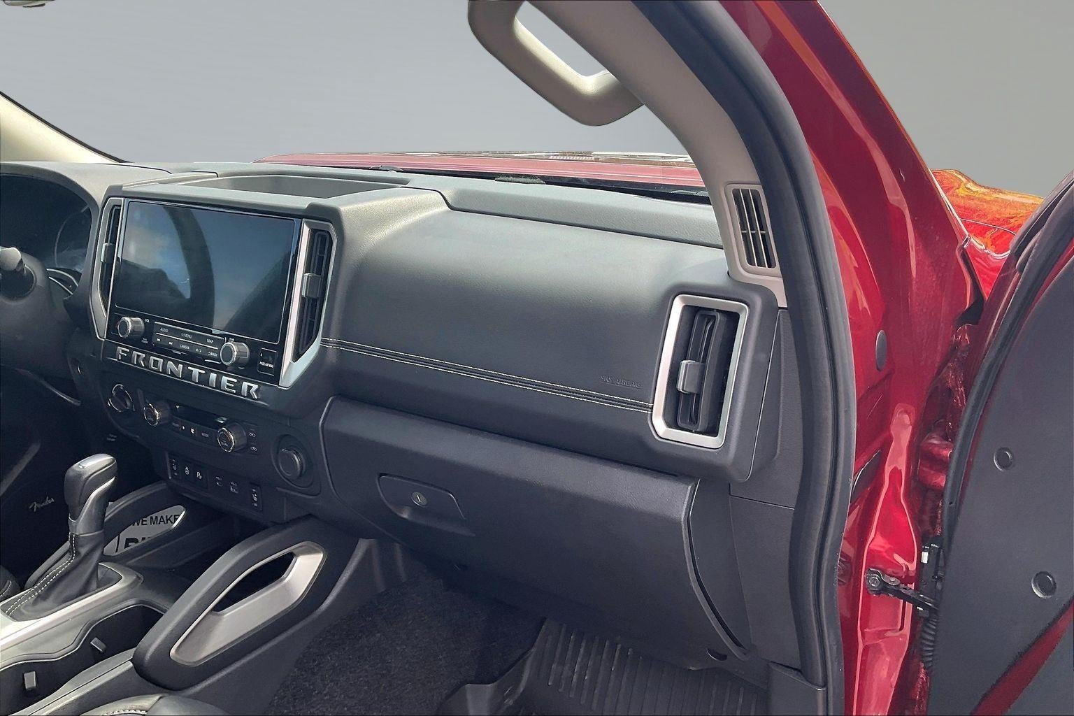 2025 Nissan Frontier SL