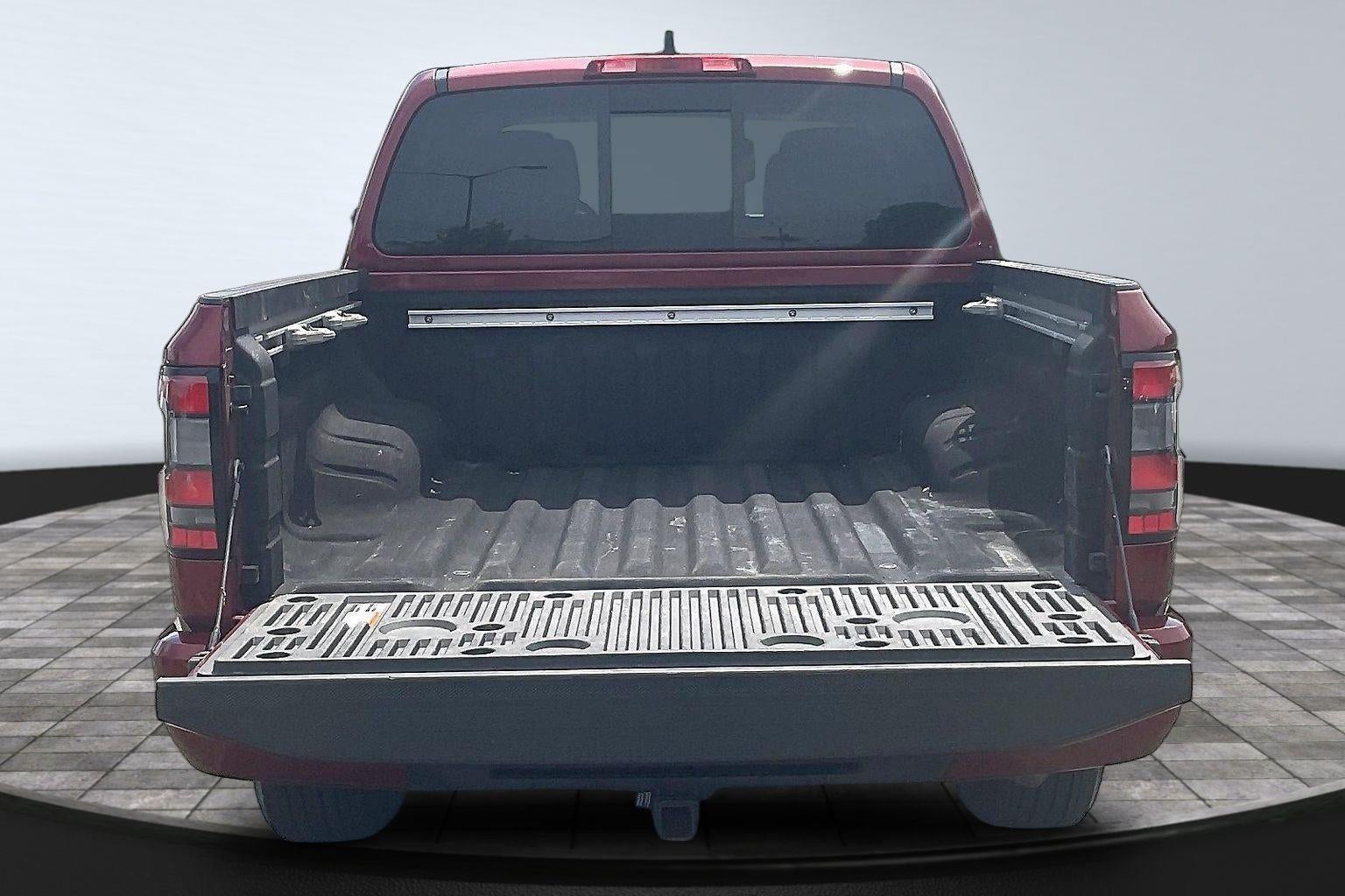 2025 Nissan Frontier SL