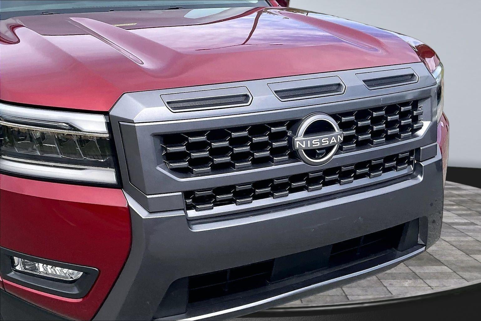 2025 Nissan Frontier SL
