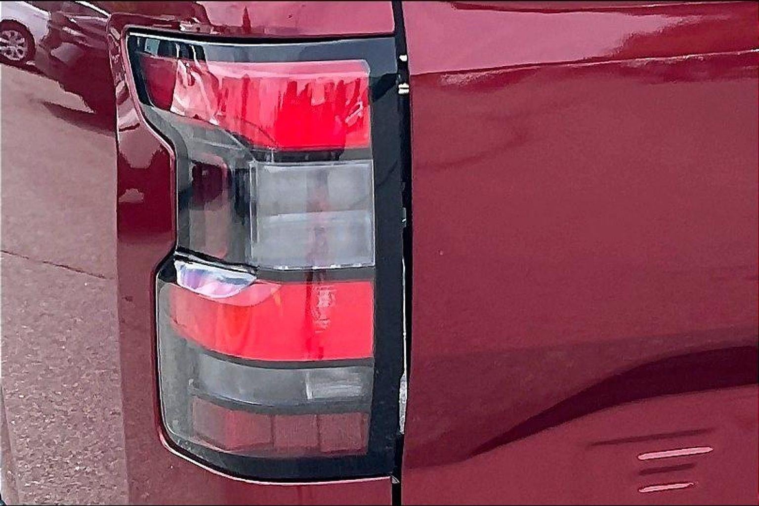 2025 Nissan Frontier SL