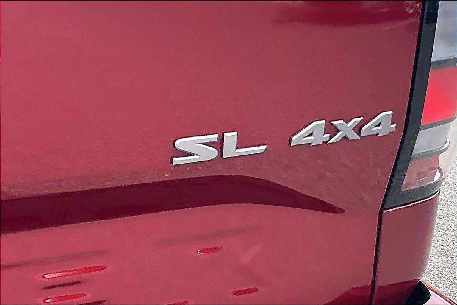 2025 Nissan Frontier SL