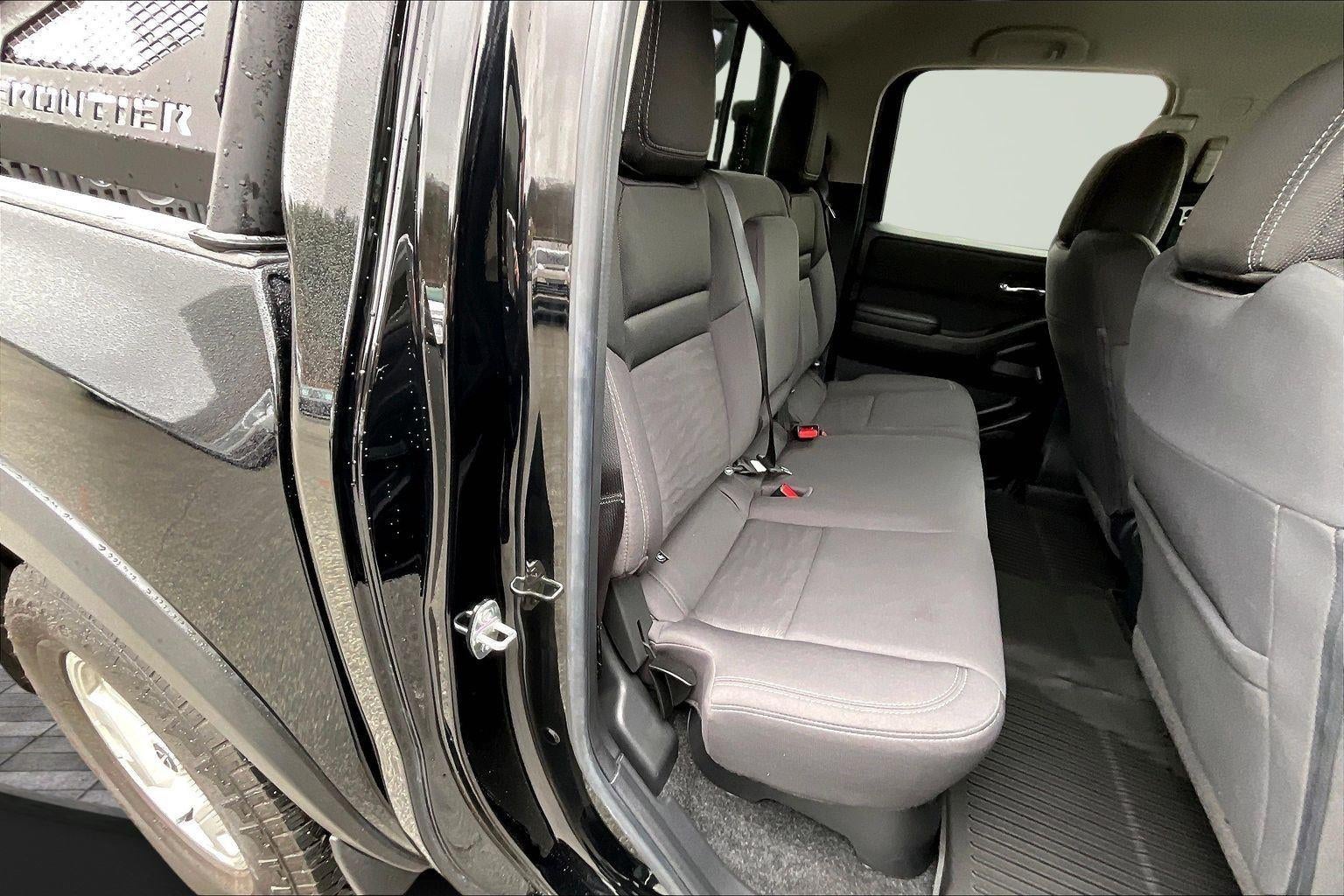 2024 Nissan Frontier SV