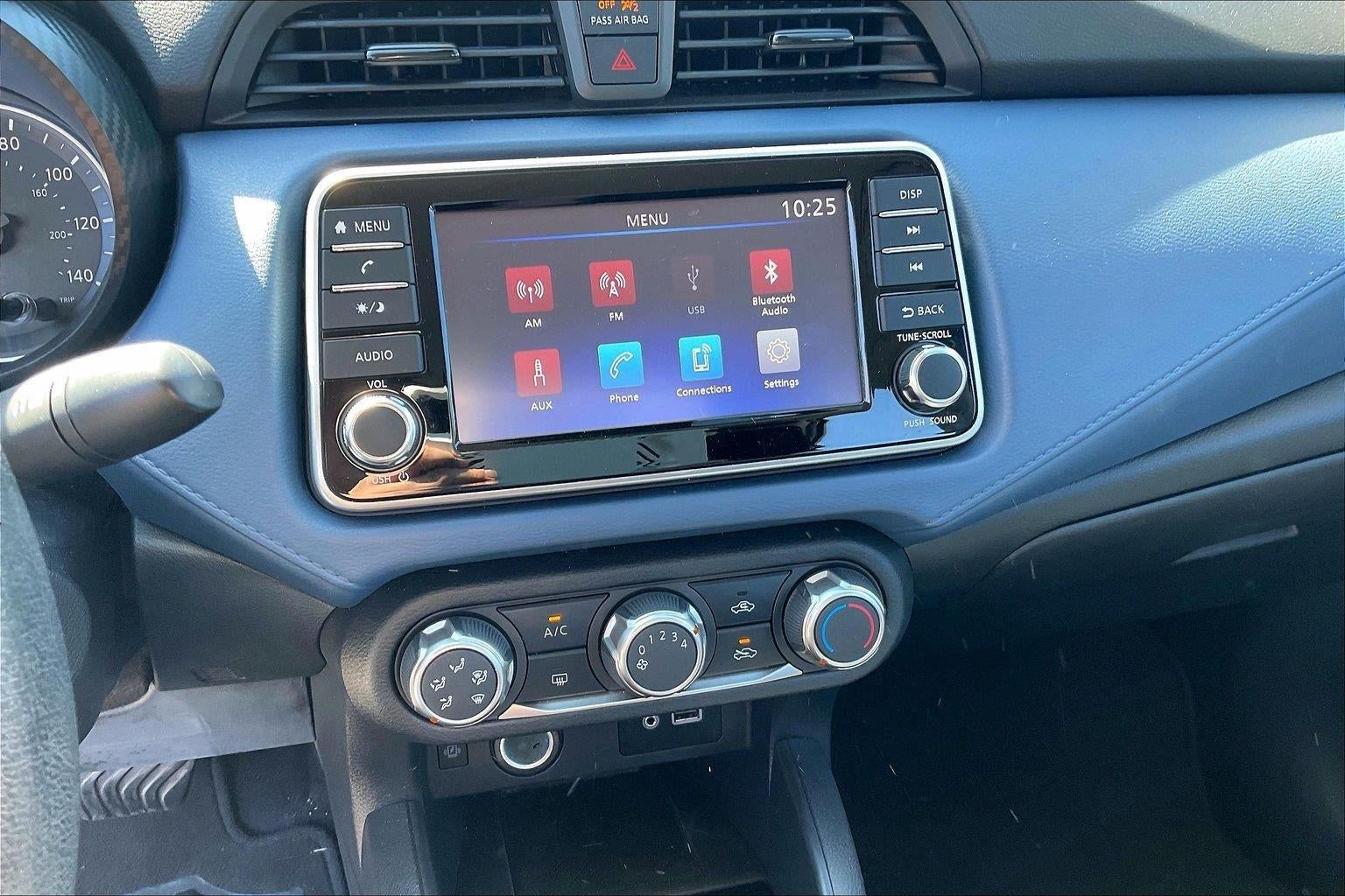 2024 Nissan Versa SV