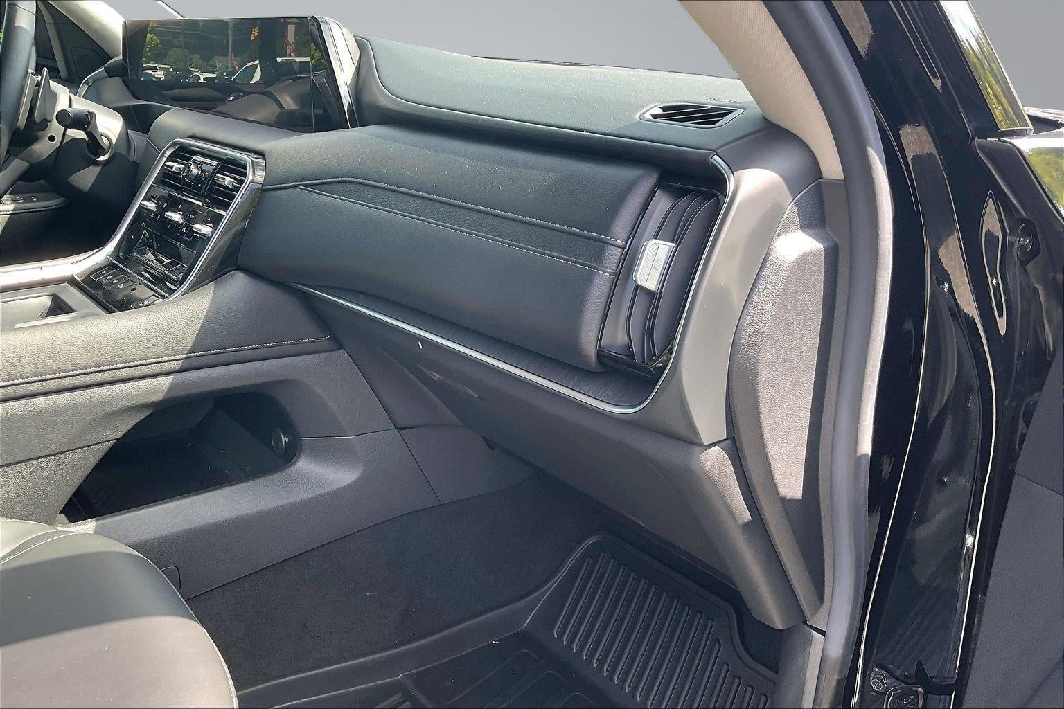 2025 Nissan Armada SV