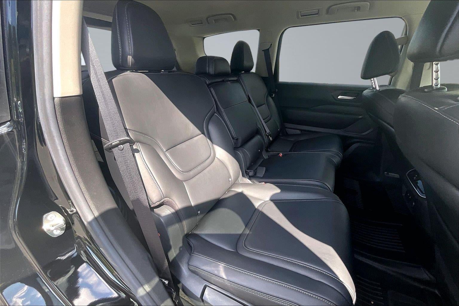 2025 Nissan Armada SV