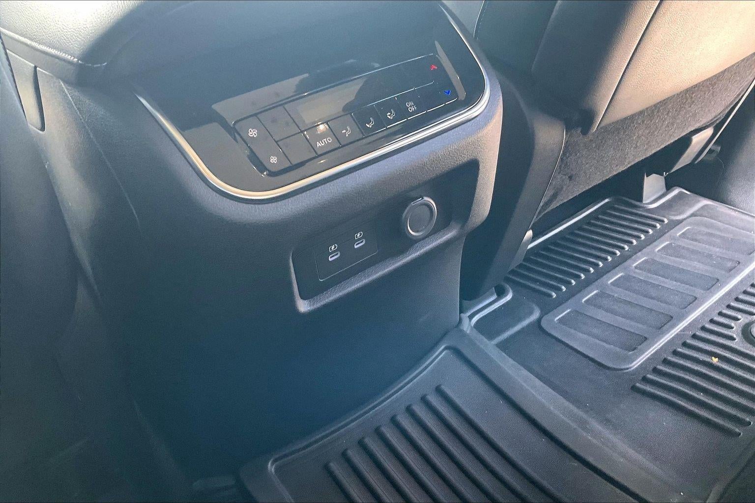 2025 Nissan Armada SV