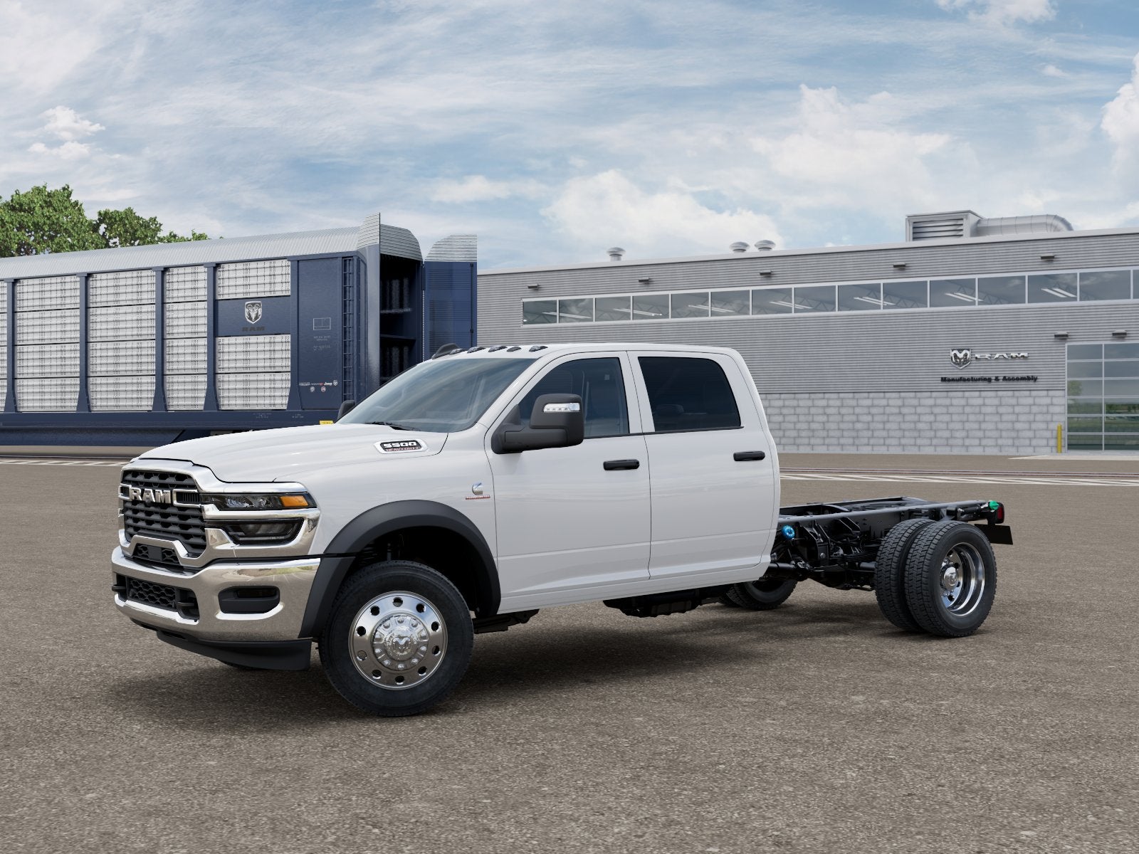 2027 RAM Ram 5500 Chassis Cab RAM 5500 TRADESMAN CHASSIS CREW CAB 4X4 60' CA